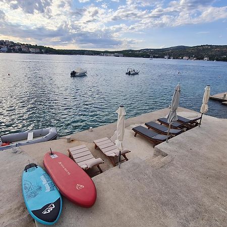 Villa Lux Apartments Rogoznica  Eksteriør billede