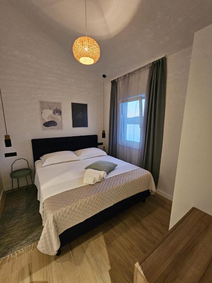 Villa Lux Apartments Rogoznica  Eksteriør billede