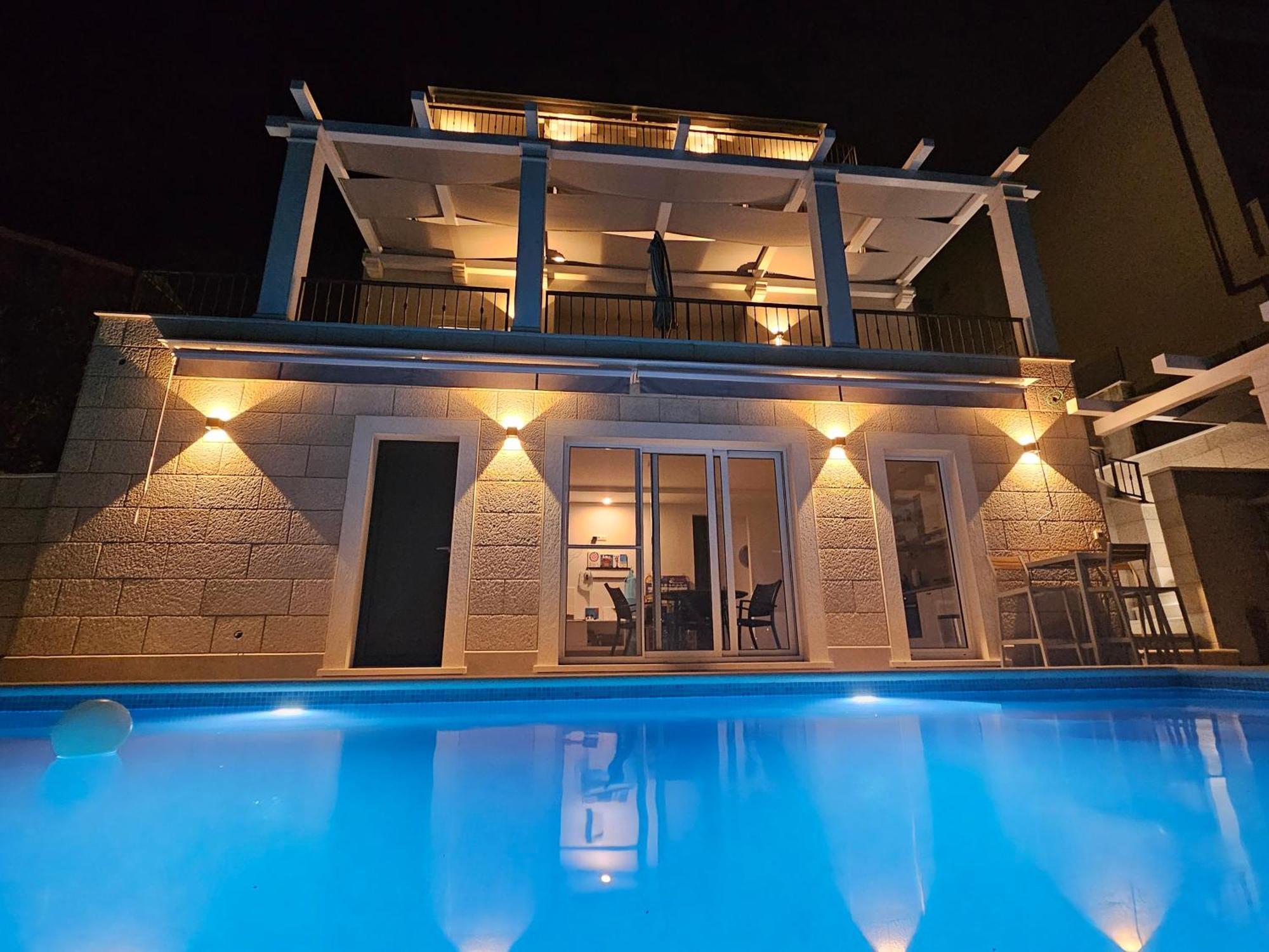 Villa Lux Apartments Rogoznica  Eksteriør billede